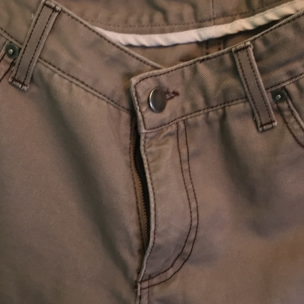 Shorts - Picture 3 of 3